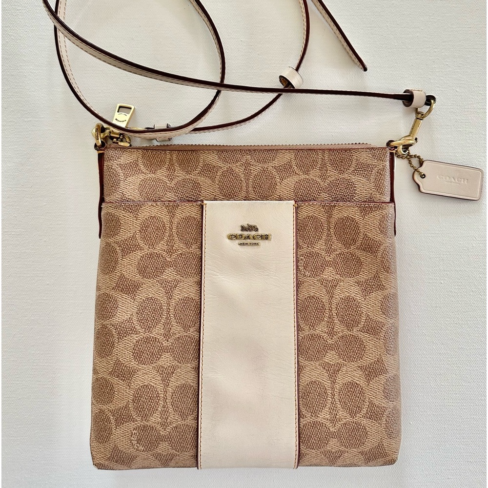 Kitt Messenger crossbody bag